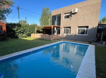 Casa · 154m² · 5 Ambientes · 3 Cocheras · Casa 5 Ambientes. | Las Amapolas