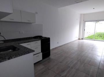 Departamento · 42m² · 2 Ambientes · 1 Cochera · Excelente Depto 2 Amb Amplio con Patio y Cochera!
