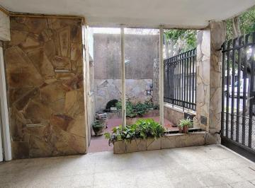 Casa · 129m² · 3 Dormitorios · 1 Cochera · Venta Casa Dos Dorm.