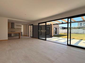 Casa de 4 ambientes, Luján de Cuyo · Casa en Venta C/ Cochera en Luján de Cuyo