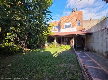 Casa · 115m² · 5 Ambientes · 1 Cochera · Casa en Venta de 5 Ambientes y PH en Crucesita