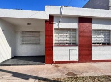 Casa de 4 ambientes, Morón · Venta Villa Sarmiento Haedo Casa Tipo PH 4 Ambientes Al Frente con Patio