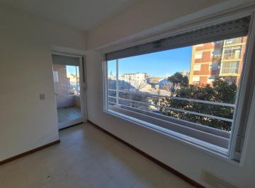Departamento · 55m² · 2 Ambientes · Alquiler Depto 1 Dorm C/ Cochera y Balcon, Zona Centro, Neuquen