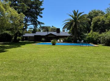 Quinta vacacional · 293m² · 4 Ambientes · 2 Cocheras · Quinta en Alquiler en Barrio "El Cortijo"