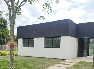 Casa · 140m² · 4 Ambientes · 2 Cocheras · Casa en San Pablo 4 Ambientes 1 Planta