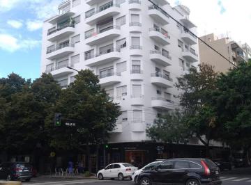 Departamento · 105m² · 6 Ambientes · 1 Cochera · Departamento de 3 Dorm. en Venta