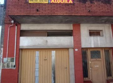 Departamento de 2 ambientes, Quilmes · Departamento / Semi - Piso, con Balcon a La Calle
