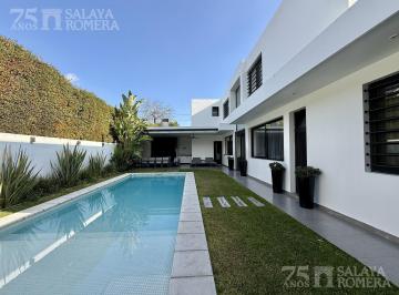 Casa · 480m² · 6 Ambientes · 2 Cocheras · Espectacular Casa en Esquina Martinez San Isidro