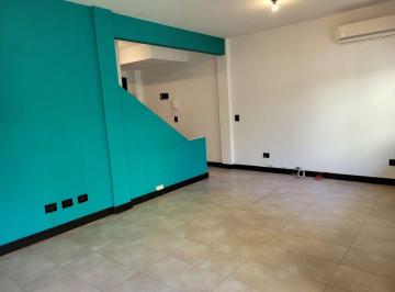 Casa · 71m² · 3 Ambientes · 1 Cochera · Venta PH 3 Ambientes Villa Urquiza con Cochera