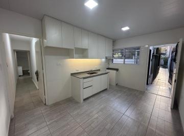 PH · 60m² · 3 Ambientes · 1 Cochera · PH en Chauvin
