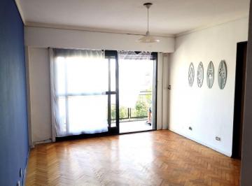 Departamento · 65m² · 3 Ambientes · Venta 4 Amb Edificio Frente a Parque Rivadavia!