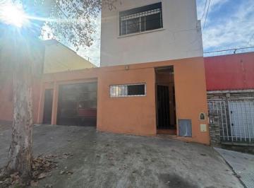 Casa · 288m² · 7 Ambientes · 1 Cochera · Venta Casa Multifamiliar, Villa Lugano