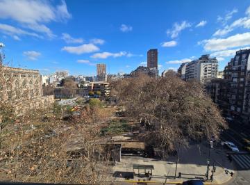 Departamento · 131m² · 5 Ambientes · Departamento en Venta con Vista Abierta a La Plaza Las Heras