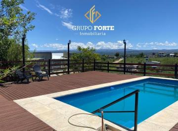 Casa · 105m² · 3 Ambientes · 1 Cochera · Casa en Venta - Estancia Vieja