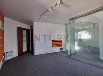 Oficina comercial · 61m² · 3 Ambientes · Venta Oficina en Microcentro – Piso 10 – Luminosa, Funcional y con Excelente Ubicación