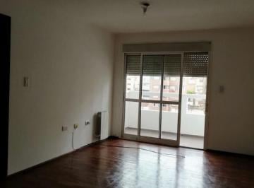 Departamento de 6 ambientes, Córdoba · Alq. Dpto. 2 Dorm. 2 Baños Centro Sobre Cañada