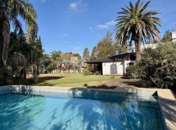 FUG-RSF-1262_2 · Venta Casa Funes 2 Dorm. Pileta y Cancha de Tennis