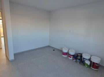 Casa · 80m² · 3 Ambientes · 1 Cochera · Casa a Refaccionar