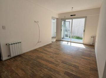 Departamento de 3 ambientes, Lomas de Zamora · Depto 3 Amb con Cochera, Patio y Parque Propio T4 Pb. E