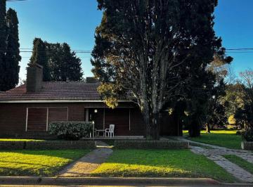 Quinta vacacional de 6 ambientes, Salto · Dueño Directo. Casa Sobre Espectacular Lote de 1948 m² en Venta en Gahan, 2/3 Dorm.