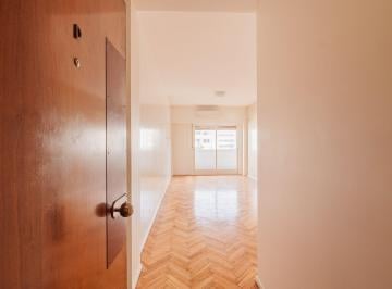 Departamento · 52m² · 3 Ambientes · Venta Depto 3 Amb en Recoleta.