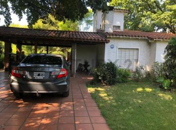 Casa · 150m² · 3 Ambientes · 2 Cocheras · Venta Casa a Reciclar Sobre Lote de 750 m² en Esquina | Gran Potencial de Desarrollo