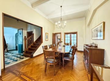 Casa · 200m² · 5 Ambientes · 1 Cochera · Increíble Casa 5 Amb Dependencia y Terraza en Almagro Norte