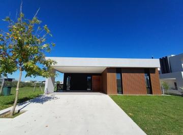 Casa · 154m² · 5 Ambientes · 2 Cocheras · Venta Casa 4 Amb Pileta Santa Lucia Pilar del Este
