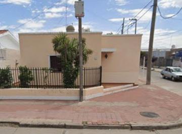 Casa de 7 ambientes, Río Cuarto · Casa de 3 Dorm. | Patio, Terraza y Excelente Ubicación en Esquina |