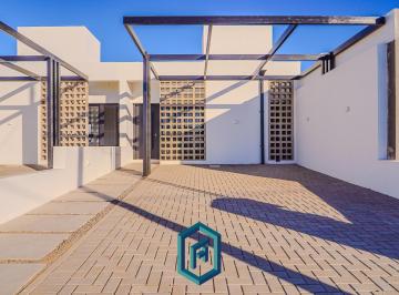 Casa · 75m² · 4 Ambientes · 2 Cocheras · Casa en Rincones de Manantiales
