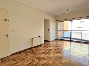 Departamento · 45m² · 2 Ambientes · Alquiler - Caballito - Departamento de 2 Amb con Balcón - Excelente Estado