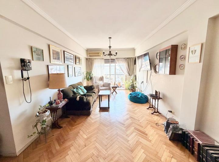 Semipiso 3 Ambientes con Balcón Corrido, Baulera y Losa Radiante en Caballito