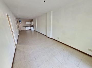 Departamento de 1 ambiente, Floresta · Dpto 1 Amb y Medio Divisible - 40 m² - 6 Años de Antigüedad - 2° por Escalera