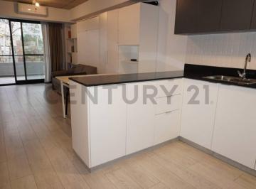Departamento · 33m² · 1 Ambiente · Alquiler Monoambiente Amoblado | Balcón Al Frente | Plaza Irlanda