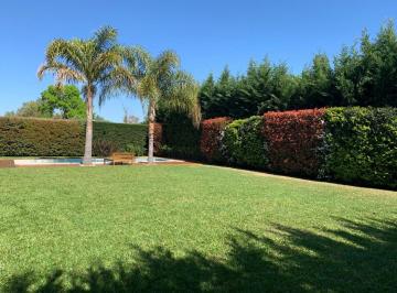 Casa · 263m² · 5 Ambientes · 4 Cocheras · Imponente Residencia Premium –la Campiña Pilar