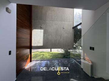 Casa de 12 ambientes, La Calera · Casa en Alquiler, 5 Dorm. en La Rufinna
