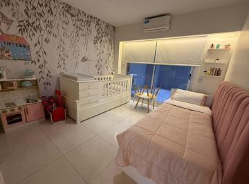 Departamento · 82m² · 3 Ambientes · Impecable 3 Ambientes con Gran Patio Propio en Av Córdoba