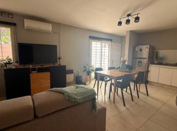 Casa de 4 ambientes, Córdoba · Duplex en Alquiler en Barrio Urca!