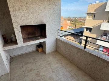 Departamento de 8 ambientes, Córdoba · Enorme Depto con Balcon con Asador!