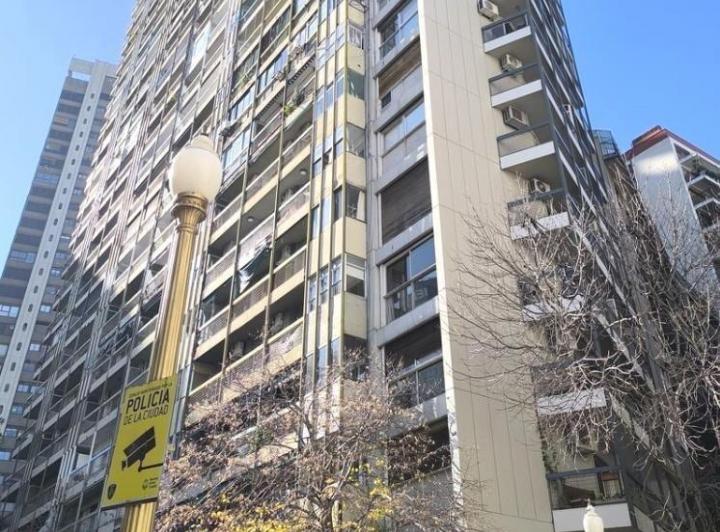 Departamento en Venta Torre Arroyo Esquina Suipacha 4 Ambientes Todo Sol!