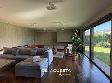 Casa de 8 ambientes, Villa Allende · Casa a La Venta en Barrio Cerrado San Isidro Villa Allende