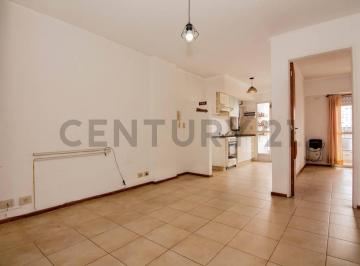 Departamento · 45m² · 2 Ambientes · Venta Departamento de 1 Dormitorio con Balcón en Lourdes, Rosario