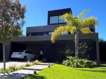 Casa · 320m² · 6 Ambientes · 1 Cochera · Casa en Venta en Virazón, Nordelta, Tigre