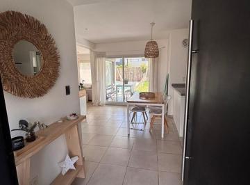 Casa · 110m² · 4 Ambientes · 1 Cochera · Casa en Venta en Casas de Santa Maria, Villanueva, Tigre