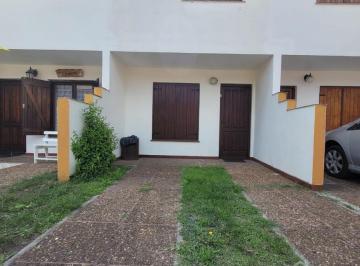 PH · 100m² · 3 Ambientes · Duplex en Excelente Estado de Conservación en Newbery Al 1000, Mar de Ajo
