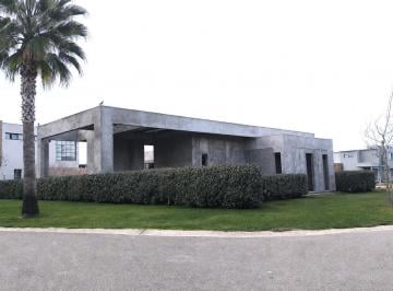 Casa · 257m² · 6 Ambientes · 2 Cocheras · Venta Casa Espectacular "Barrio Ciro de Vieytes" en Maipú, Mendoza