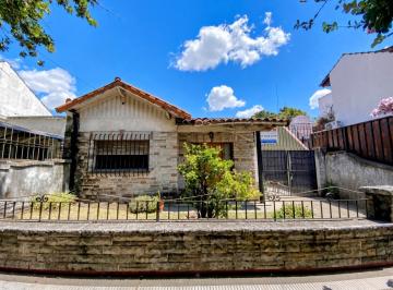 Casa · 155m² · 4 Ambientes · 2 Cocheras · Casa en Jose Marmol