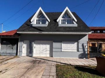 Casa de 4 ambientes, Lanús · Excelente Chalet