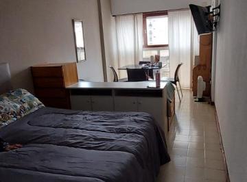 Departamento · 28m² · 1 Ambiente · Venta Monoambiente a La Calle con Balcón Francés