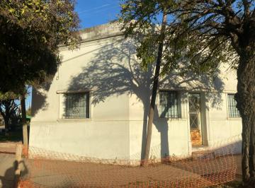 Casa · 117m² · 6 Ambientes · 2 Cocheras · Casa en Venta 74 Esq 30